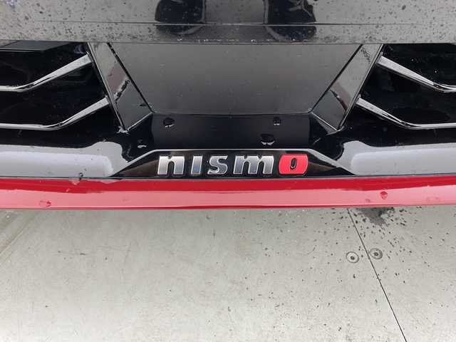 日産 オーラ ニスモ 宮城県 2022(令4)年 1.4万km スーパーブラック 禁煙車/アラウンドビューモニター/エマージェンシーブレーキ/車線逸脱警報/オートハイビームアシスト/前後コーナーセンサー/純正9インチナビ/・CD.DVD.SD.BT.USB/フルセグTV/デジタルインナーミラー/前席シートヒーター/LEDヘッドライト/LEDフォグランプ/アイドリングストップ/横滑り防止装置/電動パーキングブレーキ/オートホールド機能/ビルトインETC/純正ドライブレコーダー（FR）/プッシュスタート/スマートキー/純正エンジンスターター/純正17インチアルミホイール/純正フロアマット/冬タイヤ積込（純正サイズ）