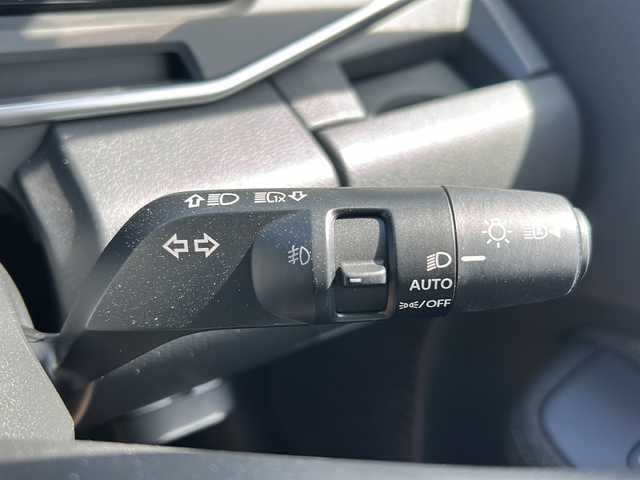 日産 オーラ G 茨城県 2022(令4)年 2.8万km バーガンディー エマージェンシーブレーキ/ふらつき警報/標識検知支援/後退時車両検知警報/純正SDナビ/　　BT/CD/DVD/フルセグ/アラウンドビューモニター/スマートルームミラー/LEDオートライト/コーナーセンサー/純正17インチアルミホイール/スマートキー/ETC