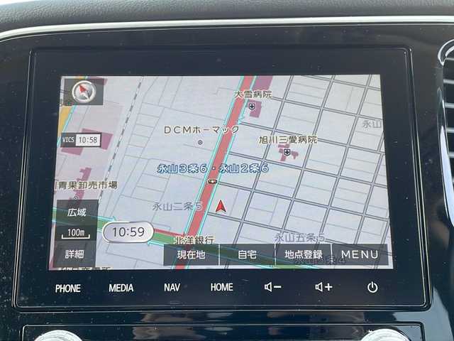 三菱 アウトランダー ＰＨＥＶ G プラスパッケージ 道北・旭川 2020(令2)年 6万km シルキーホワイト /4WD//禁煙車//純正スマートフォン連携ナビ//BT/USB/フルセグ//全方位カメラ//電気温水式ヒーター//衝突軽減ブレーキ//レーンキープ//レーダークルーズコントロール//コーナーセンサー//パドルシフト//パワーバックドア//ハーフレザーシート//運転席パワーシート//シートヒーター//ステアリングヒーター//100V/１５００Ｗ//オートハイビーム//オートライト//ＬＥＤヘッドライト//フォグライト//オートリトラミラー//オートワイパー//純正フロアマット//ドアバイザー