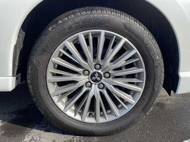 三菱 アウトランダー ＰＨＥＶ G プラスパッケージ 道北・旭川 2020(令2)年 6万km シルキーホワイト /4WD//禁煙車//純正スマートフォン連携ナビ//BT/USB/フルセグ//全方位カメラ//電気温水式ヒーター//衝突軽減ブレーキ//レーンキープ//レーダークルーズコントロール//コーナーセンサー//パドルシフト//パワーバックドア//ハーフレザーシート//運転席パワーシート//シートヒーター//ステアリングヒーター//100V/１５００Ｗ//オートハイビーム//オートライト//ＬＥＤヘッドライト//フォグライト//オートリトラミラー//オートワイパー//純正フロアマット//ドアバイザー