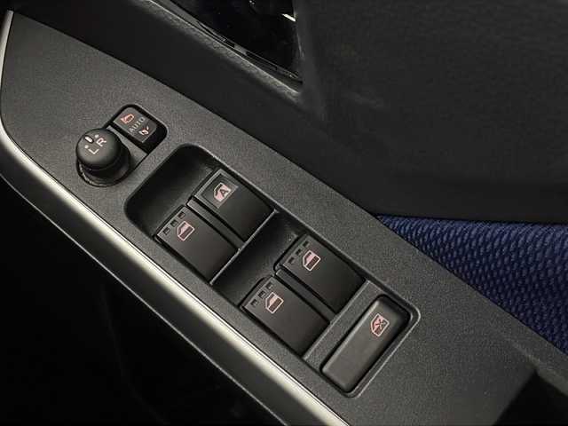 トヨタ ルーミー カスタムG S 茨城県 2018(平30)年 6.1万km レーザーブルークリスタルシャイン 純正ナビ　フルセグ再生可　バックカメラ　両側電動スライドドア　クルーズコントロール　純正14インチAW　純正フロアマット　ビル珍ETC　社外ドライブレコーダー　LEDヘッドライト