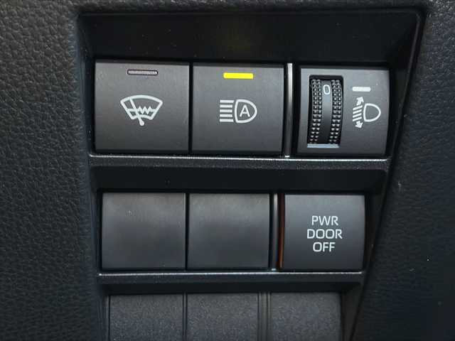 トヨタ ヴォクシー S－Z 道北・旭川 2022(令4)年 3.7万km グリッターブラックガラスフレーク /ワンオーナー//寒冷地仕様//禁煙車　//純正１０．５インチメモリーナビ//ＣＤ・ＤＶＤ・ＢＴ・フルセグ//純正エンジンスターター//両側パワースライドドア//ユニバーサルステップ//ハーフレザーシート//前席シートヒーター//前後ドライブレコーダー//バックカメラ//セーフティセンス//プリクラッシュブレーキ//レーンデパーチャーアラート//レーダークルーズコントロール//プロアクティブドライビングアシスト//パーキングサポートブレーキ//ロードサインアシスト//クリアランスソナー//ＬＥＤヘッドライト//オートライト//リアサンシェード//ＥＴＣ2.0//保証書//スペアキー×１