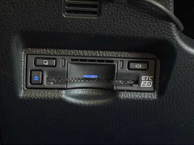 トヨタ ヴォクシー S－Z 道北・旭川 2022(令4)年 3.7万km グリッターブラックガラスフレーク /ワンオーナー//寒冷地仕様//禁煙車　//純正１０．５インチメモリーナビ//ＣＤ・ＤＶＤ・ＢＴ・フルセグ//純正エンジンスターター//両側パワースライドドア//ユニバーサルステップ//ハーフレザーシート//前席シートヒーター//前後ドライブレコーダー//バックカメラ//セーフティセンス//プリクラッシュブレーキ//レーンデパーチャーアラート//レーダークルーズコントロール//プロアクティブドライビングアシスト//パーキングサポートブレーキ//ロードサインアシスト//クリアランスソナー//ＬＥＤヘッドライト//オートライト//リアサンシェード//ＥＴＣ2.0//保証書//スペアキー×１