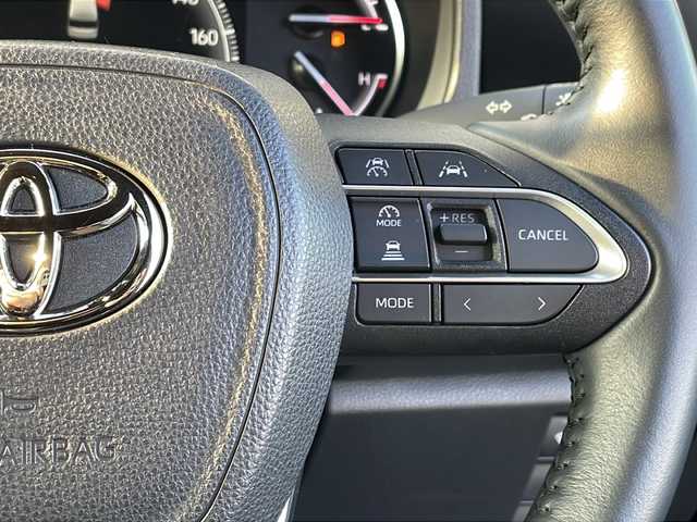 トヨタ ヴォクシー S－Z 道北・旭川 2022(令4)年 3.7万km グリッターブラックガラスフレーク /ワンオーナー//寒冷地仕様//禁煙車　//純正１０．５インチメモリーナビ//ＣＤ・ＤＶＤ・ＢＴ・フルセグ//純正エンジンスターター//両側パワースライドドア//ユニバーサルステップ//ハーフレザーシート//前席シートヒーター//前後ドライブレコーダー//バックカメラ//セーフティセンス//プリクラッシュブレーキ//レーンデパーチャーアラート//レーダークルーズコントロール//プロアクティブドライビングアシスト//パーキングサポートブレーキ//ロードサインアシスト//クリアランスソナー//ＬＥＤヘッドライト//オートライト//リアサンシェード//ＥＴＣ2.0//保証書//スペアキー×１