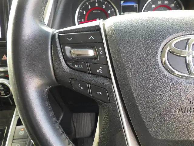 トヨタ アルファード S 千葉県 2019(平31)年 5.6万km ホワイトパールクリスタルシャイン Toyota Safety Sense/・プリクラッシュセーフティ/・レーンディパーチャーアラート/・オートハイビーム/・レーダークルーズコントロール/両側パワースライドドア/10インチ純正SDナビ/地デジTV/【DVD/CD再生機能　Bluetooth接続】/バックカメラ/フリップダウンモニター/ドライブレコーダー（前後撮影）/革巻きステアリング/ステアリングスイッチ/ETC/LEDヘッドライト/フォグライト/ウインカーミラー/クリアランスソナー/社外17インチアルミホイル/サイド/カーテンエアバッグ/スマートキー