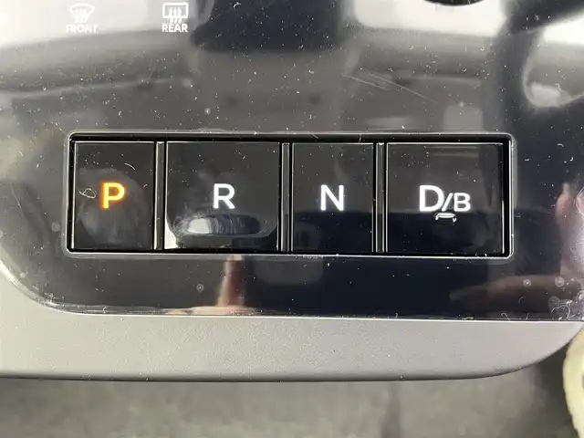 日産 セレナ e－パワー ハイウェイスター V 富山県 2025(令7)年 0.1千km プリズムホワイト 登録済未使用車/純正12.3型ナビ（AM/FM/BT/USB/HDMI）/フルセグTV/全方位カメラ/純正11型後席モニター/前後ドライブレコーダー/ETC/デジタルインナーミラー/ブラインドスポットモニター/衝突被害軽減システム/レーダークルーズコントロール/レーンキープアシスト/コーナーセンサー/横滑り防止装置/アイドリングストップ/純正アルミホイール/オートLEDライト/オートマチックハイビーム/フォグライト/オートホールド付電子パーキング/革巻きステアリング/ステアリングスイッチ/スマートキー/スペアキー