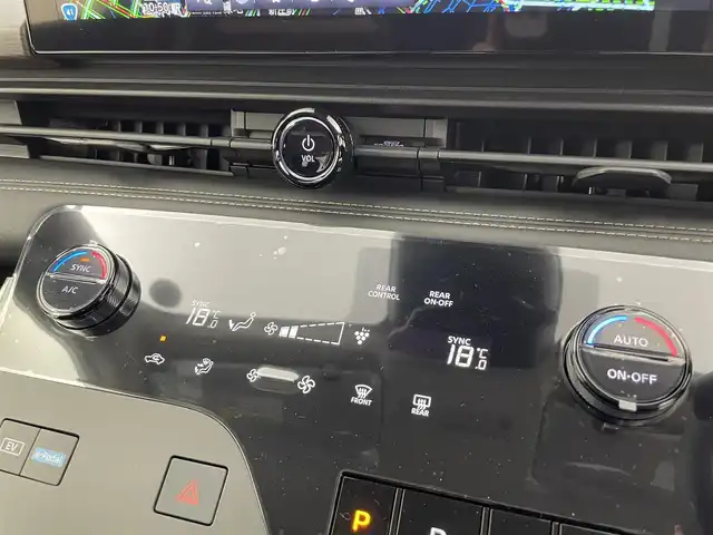 日産 セレナ e－パワー ハイウェイスター V 富山県 2025(令7)年 0.1千km プリズムホワイト 登録済未使用車/純正12.3型ナビ（AM/FM/BT/USB/HDMI）/フルセグTV/全方位カメラ/純正11型後席モニター/前後ドライブレコーダー/ETC/デジタルインナーミラー/ブラインドスポットモニター/衝突被害軽減システム/レーダークルーズコントロール/レーンキープアシスト/コーナーセンサー/横滑り防止装置/アイドリングストップ/純正アルミホイール/オートLEDライト/オートマチックハイビーム/フォグライト/オートホールド付電子パーキング/革巻きステアリング/ステアリングスイッチ/スマートキー/スペアキー