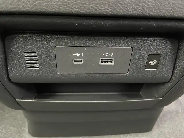 日産 セレナ e－パワー ハイウェイスター V 富山県 2025(令7)年 0.1千km プリズムホワイト 登録済未使用車/純正12.3型ナビ（AM/FM/BT/USB/HDMI）/フルセグTV/全方位カメラ/純正11型後席モニター/前後ドライブレコーダー/ETC/デジタルインナーミラー/ブラインドスポットモニター/衝突被害軽減システム/レーダークルーズコントロール/レーンキープアシスト/コーナーセンサー/横滑り防止装置/アイドリングストップ/純正アルミホイール/オートLEDライト/オートマチックハイビーム/フォグライト/オートホールド付電子パーキング/革巻きステアリング/ステアリングスイッチ/スマートキー/スペアキー