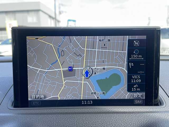 アウディ Ａ３ スポーツバック 1．4 TFSI 大阪府 2015(平27)年 2.9万km 青Ｍ メーカー純正ナビ/バックカメラ/ビルトインETC/HIDヘッドライト/フォグランプ/純正16インチAW/クルーズコントロール/ウインカーミラー/黒革シート/革巻きステアリング/パドルシフト/ドライブレコーダー/フロアマット/保証書/取扱説明書