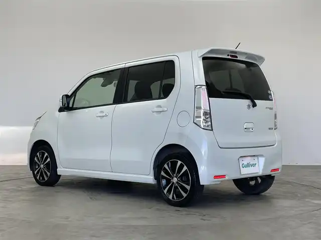 スズキ ワゴンＲ スティングレー T 埼玉県 2013(平25)年 3.8万km パールホワイト 社外ナビ　バックカメラ　ＥＴＣ　衝突被害軽減ブレーキ　ＤＶＤ再生　ステアリングスイッチ　パドルシフト　オートエアコン　純正アルミホイール　プッシュスタート　スマートキー　オートライト　ＨＩＤライト
