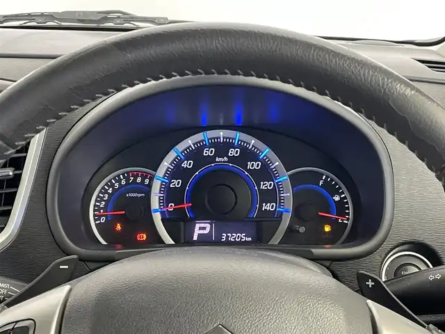 スズキ ワゴンＲ スティングレー T 埼玉県 2013(平25)年 3.8万km パールホワイト 社外ナビ　バックカメラ　ＥＴＣ　衝突被害軽減ブレーキ　ＤＶＤ再生　ステアリングスイッチ　パドルシフト　オートエアコン　純正アルミホイール　プッシュスタート　スマートキー　オートライト　ＨＩＤライト