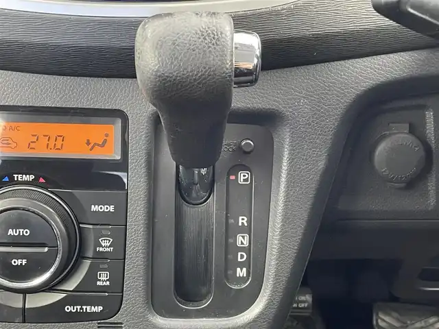 スズキ ワゴンＲ スティングレー T 埼玉県 2013(平25)年 3.8万km パールホワイト 社外ナビ　バックカメラ　ＥＴＣ　衝突被害軽減ブレーキ　ＤＶＤ再生　ステアリングスイッチ　パドルシフト　オートエアコン　純正アルミホイール　プッシュスタート　スマートキー　オートライト　ＨＩＤライト