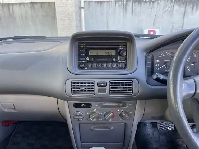 トヨタ カローラ XE サルーン リミテッド 宮城県 2000(平12)年 13.1万km シルバーM ワンオーナー/純正CD/CS/スペアキーあり/保証書/取扱説明書