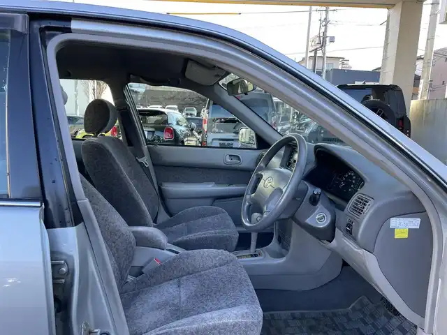 トヨタ カローラ XE サルーン リミテッド 宮城県 2000(平12)年 13.1万km シルバーM ワンオーナー/純正CD/CS/スペアキーあり/保証書/取扱説明書