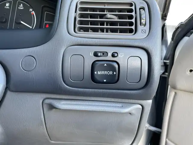 トヨタ カローラ XE サルーン リミテッド 宮城県 2000(平12)年 13.1万km シルバーM ワンオーナー/純正CD/CS/スペアキーあり/保証書/取扱説明書