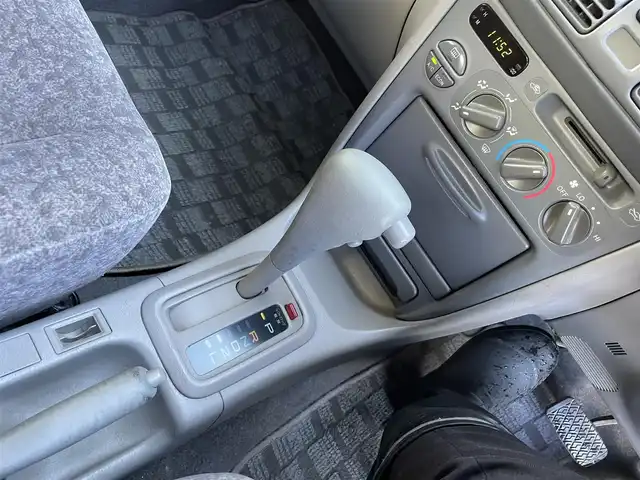 トヨタ カローラ XE サルーン リミテッド 宮城県 2000(平12)年 13.1万km シルバーM ワンオーナー/純正CD/CS/スペアキーあり/保証書/取扱説明書