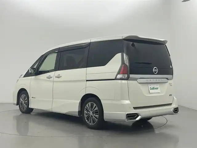 日産 セレナ ライダー 熊本県 2017(平29)年 6.6万km ブリリアントホワイトパール 禁煙車/純正ナビMM516D-L/CD/DVD/BlueRay/BT/フルセグTV/AM/FM)/純正フリップダウンモニター/純正前のみドライブレコーダー/ビルトインETC/後席左側ハンズフリーオートスライドドア/両側パワースライドドア/アラウンドビューモニター/クルーズコントロール/衝突軽減ブレーキ/レーンキープアシスト/横滑り防止/アイドリングストップ/前後クリアランスソナー/純正フロアマット/純正１６インチAW/オートライト/LEDヘッドライト/フォグライト/スマートキー/プッシュスタート/スペアキー1本/保証書/取扱説明書