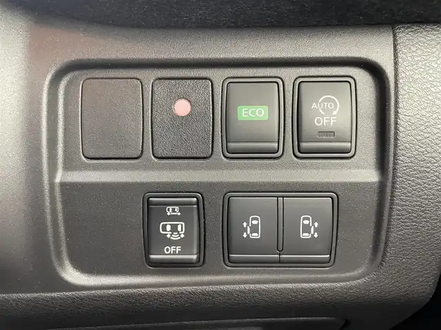 日産 セレナ ライダー 熊本県 2017(平29)年 6.6万km ブリリアントホワイトパール 禁煙車/純正ナビMM516D-L/CD/DVD/BlueRay/BT/フルセグTV/AM/FM)/純正フリップダウンモニター/純正前のみドライブレコーダー/ビルトインETC/後席左側ハンズフリーオートスライドドア/両側パワースライドドア/アラウンドビューモニター/クルーズコントロール/衝突軽減ブレーキ/レーンキープアシスト/横滑り防止/アイドリングストップ/前後クリアランスソナー/純正フロアマット/純正１６インチAW/オートライト/LEDヘッドライト/フォグライト/スマートキー/プッシュスタート/スペアキー1本/保証書/取扱説明書