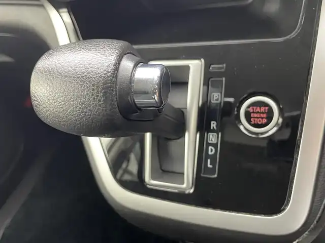 日産 セレナ ライダー 熊本県 2017(平29)年 6.6万km ブリリアントホワイトパール 禁煙車/純正ナビMM516D-L/CD/DVD/BlueRay/BT/フルセグTV/AM/FM)/純正フリップダウンモニター/純正前のみドライブレコーダー/ビルトインETC/後席左側ハンズフリーオートスライドドア/両側パワースライドドア/アラウンドビューモニター/クルーズコントロール/衝突軽減ブレーキ/レーンキープアシスト/横滑り防止/アイドリングストップ/前後クリアランスソナー/純正フロアマット/純正１６インチAW/オートライト/LEDヘッドライト/フォグライト/スマートキー/プッシュスタート/スペアキー1本/保証書/取扱説明書