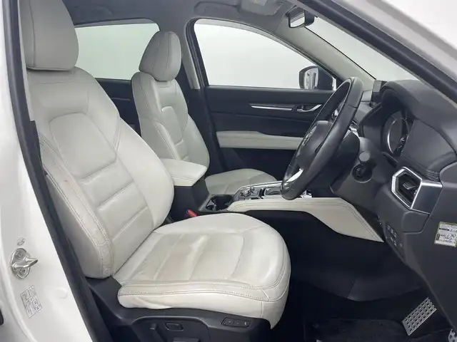 マツダ ＣＸ－５ XD Lパッケージ 福岡県 2017(平29)年 2.3万km スノーフレイクホワイトパールマイカ ＤＡＭＤフルエアロ　/純正ナビ　/フルセグTV/バック、サイドカメラ　/ＥＴＣ　/前後ドライブレコーダー　/レーダークルーズコントロール　/コーナーセンサー　/衝突被害軽減ブレーキ　/レーンキープ　/ＢＳＭ　/ＭＴモード付き　/パワーバックドア　/本革シート　/シートヒーター　/パワーシート　/ステアリングヒーター　/純正１９インチアルミホイール
