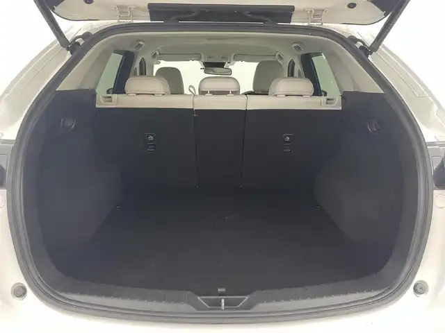 マツダ ＣＸ－５ XD Lパッケージ 福岡県 2017(平29)年 2.3万km スノーフレイクホワイトパールマイカ ＤＡＭＤフルエアロ　/純正ナビ　/フルセグTV/バック、サイドカメラ　/ＥＴＣ　/前後ドライブレコーダー　/レーダークルーズコントロール　/コーナーセンサー　/衝突被害軽減ブレーキ　/レーンキープ　/ＢＳＭ　/ＭＴモード付き　/パワーバックドア　/本革シート　/シートヒーター　/パワーシート　/ステアリングヒーター　/純正１９インチアルミホイール