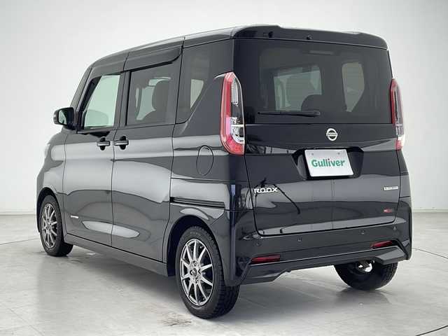 日産 ルークス X 千葉県 2022(令4)年 4.1万km ブラック ワンオーナー/パナソニックナビ/(BT/フルセグTV/FM/AM)/運転支援機能/(エマージェンシーブレーキ)/(車線逸脱警報)/(先行車発進お知らせ)/(速度標識表示)/(道路標識表示)/(ふらつき警報)/片側パワースライドドア/オートクロージャー/オートライト/スペアキー×1/アイドリングストップ/純正フロアマット/ドアバイザー/取説/保証書