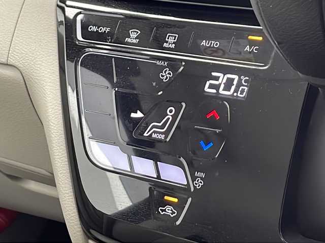 日産 ルークス X 千葉県 2022(令4)年 4.1万km ブラック ワンオーナー/パナソニックナビ/(BT/フルセグTV/FM/AM)/運転支援機能/(エマージェンシーブレーキ)/(車線逸脱警報)/(先行車発進お知らせ)/(速度標識表示)/(道路標識表示)/(ふらつき警報)/片側パワースライドドア/オートクロージャー/オートライト/スペアキー×1/アイドリングストップ/純正フロアマット/ドアバイザー/取説/保証書