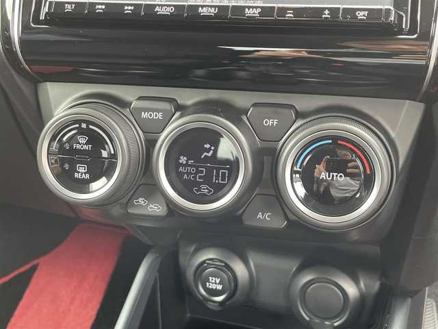 スズキ スイフト スポーツ 滋賀県 2018(平30)年 3.6万km プレミアムシルバーメタリック 純正８型ナビ/【Bluetooth/フルセグTV/SD/USB】/バックカメラ/ドライブレコーダー/ＥＴＣ/シートヒーター/レーダークルーズコントロール/ステアリングスイッチ/パドルシフト/電動格納ミラー/プッシュスタート/ＬＥＤライト/オートライト