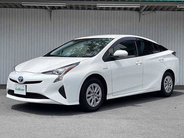 トヨタ プリウス S 長野県 2018(平30)年 5.1万km スーパーホワイトⅡ ４WD/トヨタセーフティセンス/ケンウッドメモリナビ/バックカメラ/ETC/ドライブレコーダー/純正１５インチアルミ/LEDヘッドライト/スマートキー/スペアキー/取説