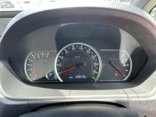 トヨタ ヴォクシー ZS 熊本県 2014(平26)年 12.8万km ホワイトパールクリスタルシャイン (株)IDOMが運営する【じしゃロン熊本店】の自社ローン専用車両になりますこちらは現金またはオートローンご利用時の価格です。自社ローンご希望の方は別途その旨お申付け下さい/純正ナビ　/バックカメラ　/両側パワースライドドア　/アイドリングストップ　/ビルトインETC　/LEDヘッドライト　/ドライブレコーダー　/プッシュスタート　/スマートキー　/ステアリングスイッチ