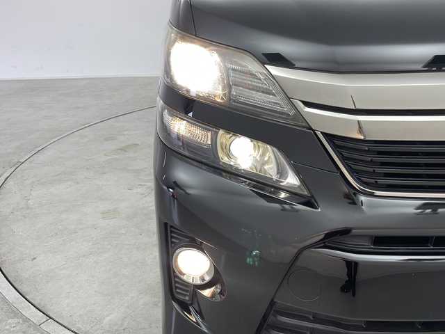 トヨタ ヴェルファイア 2．4Z ゴールデンアイズⅡ 群馬県 2014(平26)年 5.5万km ブラック 純正９型ナビ　純正１１型後席モニター　バックカメラ　両側電動スライドドア　ハーフレザーシート　電動リアゲート　クリアランスソナー　ウッドコンビハンドル　レザーステアリング　ＨＩＤヘッドライト　禁煙車