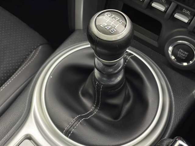 トヨタ ８６ GT リミテッド ブラックPKG 兵庫県 2018(平30)年 3.2万km グレー 6MT/純正SDナビ/（CD／DVD／SD／BT／フルセグTV/HDMI）/Bカメラ/ハーフレザーシート/ブレンボキャリパー/純正フォグランプ/専用17インチアルミホイール/スペアキー/LEDヘッドライト/禁煙車