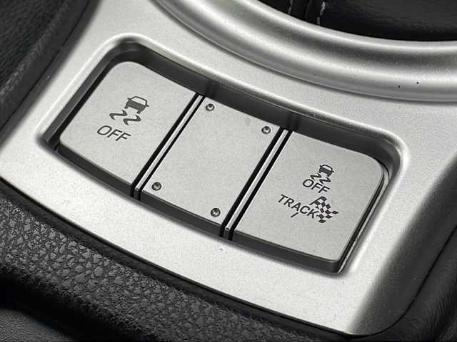 トヨタ ８６ GT リミテッド ブラックPKG 兵庫県 2018(平30)年 3.2万km グレー 6MT/純正SDナビ/（CD／DVD／SD／BT／フルセグTV/HDMI）/Bカメラ/ハーフレザーシート/ブレンボキャリパー/純正フォグランプ/専用17インチアルミホイール/スペアキー/LEDヘッドライト/禁煙車