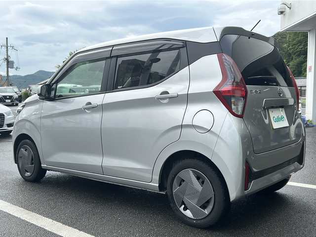日産 デイズ S 京都府 2024(令6)年 1万km スターリングシルバーM 衝突軽減ブレーキ　/レーンキープ　/前後ドラレコ　/バックカメラ　/クリアランスソナー　/アイドリングストップ　/電動格納ミラー　/ベンチシート　/ＵＳＢ　/Ｂｌｕｅｔｏｏｔｈ　/オートエアコン　/オートライト　