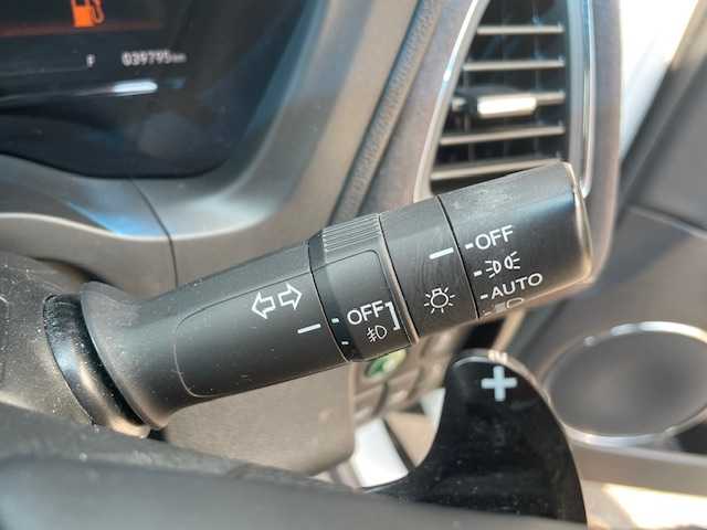 ホンダ ヴェゼル ハイブリッド RS ホンダセンシング 愛知県 2018(平30)年 4万km プラチナホワイトパール 衝突軽減ブレーキ　/レーンキープアシスト　/アダプティブクルーズコントロール　/シートヒーター　/パワーシート　/ナビ　/フルセグＴＶ　/バックカメラ　/ビルトインＥＴＣ　/ＬＥＤヘッドライト/オートライト　/スマートキー
