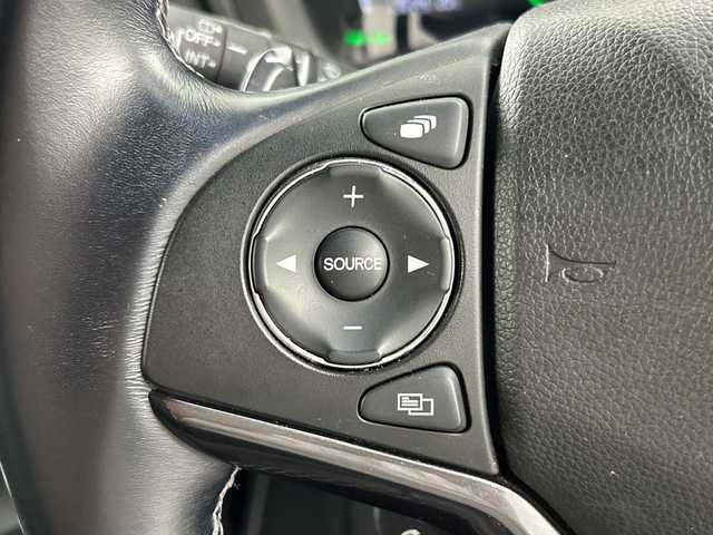 ホンダ ヴェゼル ハイブリッド RS ホンダセンシング 愛知県 2018(平30)年 4万km プラチナホワイトパール 禁煙車/純正8インチナビ/（CD/DVD/Bluetooth/フルセグTV/SD/HDMI)/バックカメラ/ホンダセンシング/・衝突軽減ブレーキ/・レーンキープアシスト/・レーダークルーズコントロール/・誤発進抑制機能/ETC/シートヒーター/パワーシート/メモリシート/純正18インチアルミホイール/パドルシフト/アイドリングストップ/スマートキー/プッシュスタート/LEDヘッドライト/フロントフォグランプ/オートライト/横滑り防止装置