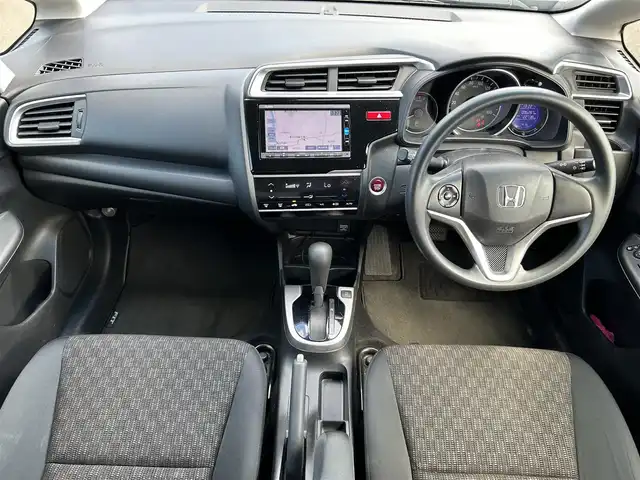 ホンダ フィット 13G Fパッケージ ファインED 鹿児島県 2016(平28)年 9.7万km クリスタルブラックパール シティブレーキアクティブシステム/純正メモリナビ/　　CD/DVD/フルセグTV/バックカメラ/14インチアルミホイール/ステアリングスイッチ/オートエアコン/スマートキー/ETC