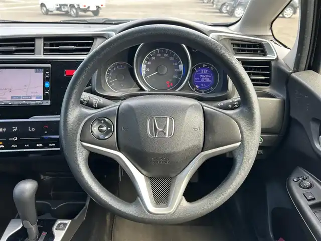 ホンダ フィット 13G Fパッケージ ファインED 鹿児島県 2016(平28)年 9.7万km クリスタルブラックパール シティブレーキアクティブシステム/純正メモリナビ/　　CD/DVD/フルセグTV/バックカメラ/14インチアルミホイール/ステアリングスイッチ/オートエアコン/スマートキー/ETC