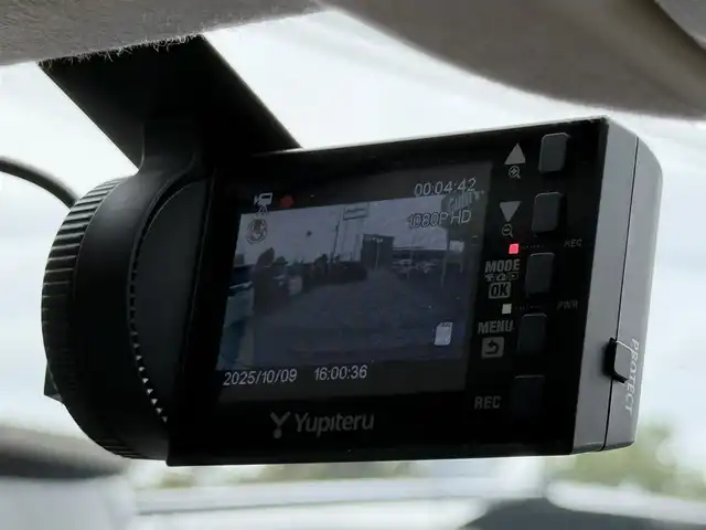 フィアット ５００ ツインエア ラウンジ 千葉県 2013(平25)年 2万km パソドプレレッド 社外4.8インチポータブルナビ/CD/ワンオーナー/ドライブレコーダー/ガラスルーフ/ディスチャージヘッドライト/フォグランプ/バックフォグ/純正15インチAW/保証書/記録簿/取扱説明書