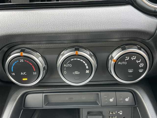 マツダ ロードスター S スペシャルパッケージ 新潟県 2023(令5)年 0.4万km スノーフレイクホワイトパールマイカ ワンオーナー/HDDナビ/ワンセグテレビ/バックカメラ/クルーズコントロール/コーナーセンサー/プッシュスタート/運転席助手席シートヒーター/Bluetooth/スペアキー1個