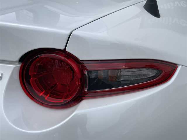 マツダ ロードスター S スペシャルパッケージ 新潟県 2023(令5)年 0.4万km スノーフレイクホワイトパールマイカ ワンオーナー/HDDナビ/ワンセグテレビ/バックカメラ/クルーズコントロール/コーナーセンサー/プッシュスタート/運転席助手席シートヒーター/Bluetooth/スペアキー1個