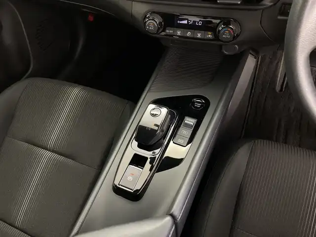 日産 ノート X 鹿児島県 2022(令4)年 1.2万km ピンクⅡ 純正メモリナビ/（AM/FM/CD/DVD/Bluetooth）/アラウンドビューモニター/ブラインドスポットモニター/インテリジェントルームミラー/ETC2.0/ドライブレコーダー/コーナーセンサー/レーンキープアシスト/盗難防止装置/オートライト/LEDヘッドライト/衝突被害軽減システム/純正ドアバイザー