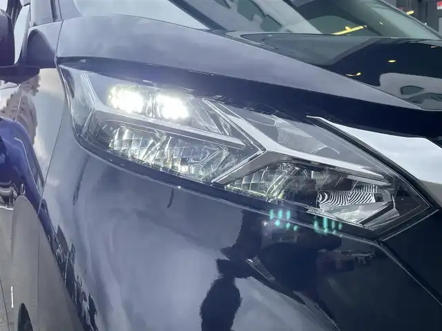日産 デイズ 東京都 2021(令3)年 3.2万km ブラック 純正９インチナビ/（フルセグ/CD/DVD/USB/SD）/エマージェンシーブレーキ/バックカメラ/F/Rコーナーセンサー/ライトレべライザー/前席シートヒーター/アイドリングストップ/アラウンドビューモニター/革巻きステアリング/リアプライバシーガラス/ドアバイザー/車線逸脱警報/ふらつき警報/横滑り防止装置