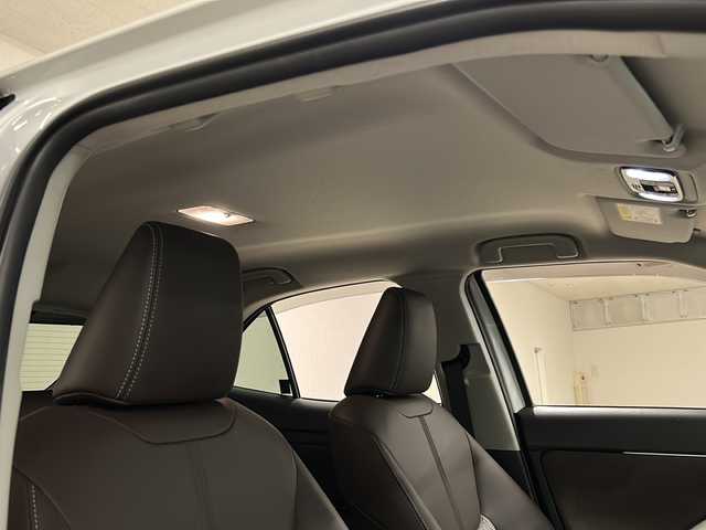 トヨタ ヤリスクロス ハイブリッド Z 熊本県 2023(令5)年 1.2万km プラチナホワイトパールマイカ 純正８インチディスプレイオーディオ/(Bluetooth/USB/applecarplay/フルセグTV)/全方位カメラ/クリアランスソナー/レーダークルーズコントロール/ETC/前後ドライブレコーダー/ハーフレザーシート/シートヒーター/ステアリングヒーター/ステアリングスイッチ/オートライト/オートハイビーム/LEDヘッドライト/電子パーキングブレーキ