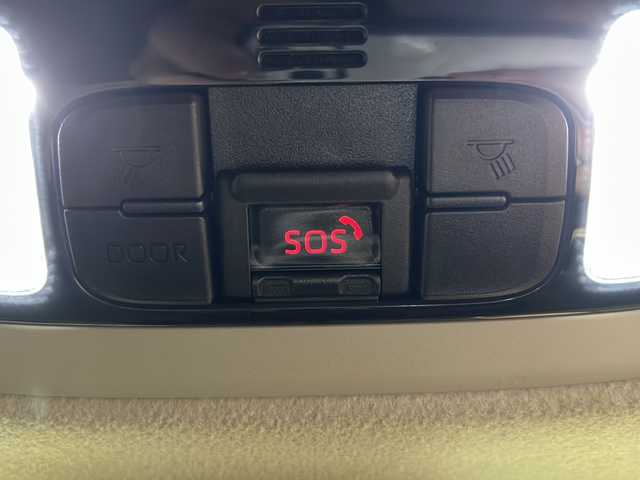 トヨタ ヤリスクロス ハイブリッド Z 熊本県 2023(令5)年 1.2万km プラチナホワイトパールマイカ 純正８インチディスプレイオーディオ/(Bluetooth/USB/applecarplay/フルセグTV)/全方位カメラ/クリアランスソナー/レーダークルーズコントロール/ETC/前後ドライブレコーダー/ハーフレザーシート/シートヒーター/ステアリングヒーター/ステアリングスイッチ/オートライト/オートハイビーム/LEDヘッドライト/電子パーキングブレーキ