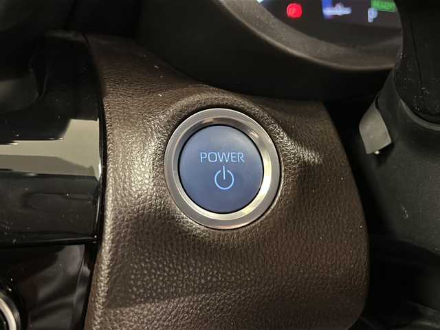 トヨタ ヤリスクロス ハイブリッド Z 熊本県 2023(令5)年 1.2万km プラチナホワイトパールマイカ 純正８インチディスプレイオーディオ/(Bluetooth/USB/applecarplay/フルセグTV)/全方位カメラ/クリアランスソナー/レーダークルーズコントロール/ETC/前後ドライブレコーダー/ハーフレザーシート/シートヒーター/ステアリングヒーター/ステアリングスイッチ/オートライト/オートハイビーム/LEDヘッドライト/電子パーキングブレーキ