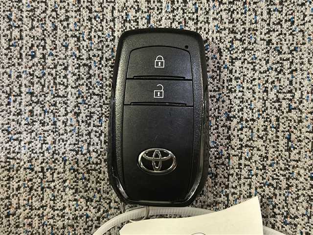 トヨタ ヤリスクロス ハイブリッド Z 熊本県 2023(令5)年 1.2万km プラチナホワイトパールマイカ 純正８インチディスプレイオーディオ/(Bluetooth/USB/applecarplay/フルセグTV)/全方位カメラ/クリアランスソナー/レーダークルーズコントロール/ETC/前後ドライブレコーダー/ハーフレザーシート/シートヒーター/ステアリングヒーター/ステアリングスイッチ/オートライト/オートハイビーム/LEDヘッドライト/電子パーキングブレーキ