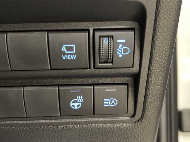 トヨタ ヤリスクロス ハイブリッド Z 熊本県 2023(令5)年 1.2万km プラチナホワイトパールマイカ 純正８インチディスプレイオーディオ/(Bluetooth/USB/applecarplay/フルセグTV)/全方位カメラ/クリアランスソナー/レーダークルーズコントロール/ETC/前後ドライブレコーダー/ハーフレザーシート/シートヒーター/ステアリングヒーター/ステアリングスイッチ/オートライト/オートハイビーム/LEDヘッドライト/電子パーキングブレーキ