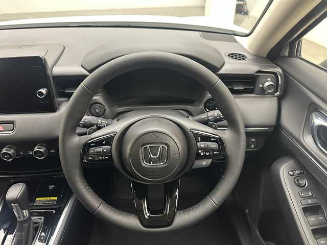 ホンダ ヴェゼル ハイブリッド e:HEV Z 兵庫県 2025(令7)年 0.1千km プラチナホワイトパール 登録済み未使用車/ハーフレザーシート/シートヒーター/ホンダセンシング/純正コネクトナビ＆フルセグTV/（USB＆BT＆AppleCarplay＆Androidauto)/バックカメラ/ワイヤレス充電器/ビルトインETC/パワーバックドア/オートライト/LEDライト/LEDフォグ/ステアリングヒーター/パドルシフト/コーナーセンサー/スマートキー/プッシュスタート