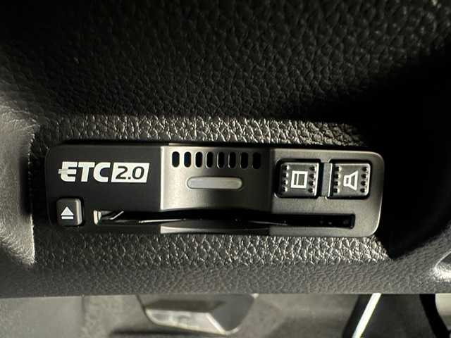 ホンダ ヴェゼル ハイブリッド e:HEV Z 兵庫県 2025(令7)年 0.1千km プラチナホワイトパール 登録済み未使用車/ハーフレザーシート/シートヒーター/ホンダセンシング/純正コネクトナビ＆フルセグTV/（USB＆BT＆AppleCarplay＆Androidauto)/バックカメラ/ワイヤレス充電器/ビルトインETC/パワーバックドア/オートライト/LEDライト/LEDフォグ/ステアリングヒーター/パドルシフト/コーナーセンサー/スマートキー/プッシュスタート